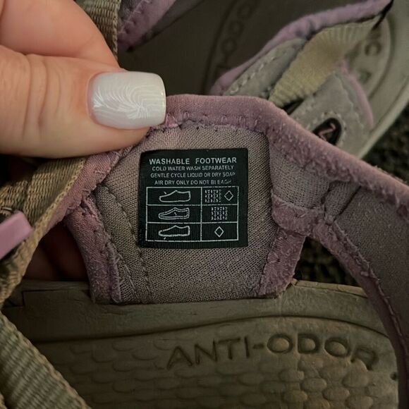 ✨KEEN WOMEN'S WHISPER SZ 9.5 SANDALS✨ - Picture 8 of 10